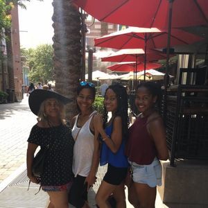 Meet your Posher, Sierra